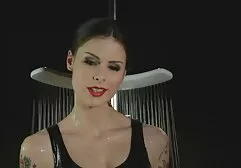 Pervertida esposa Kayla Paige porno clasico en castellano chupa a su marido con una polla gigante