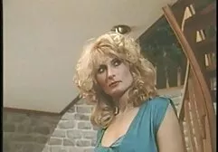 piernas largas Emma Diamond porno español clasico penetración en bragas