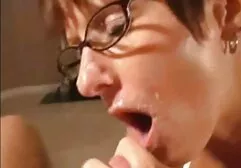 mierda porno gratis clasico adolescente superponiendo consolador.