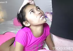 Ella videos pornos clásicos no duda en follar en el balcón.