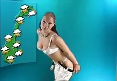 Masaje, rubia delgada, tiene una fecha dura clasico porno español