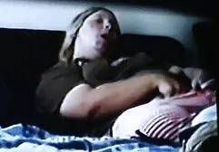 Botas, porno clasico español púrpura XXX ha divertido masturbación con la mano