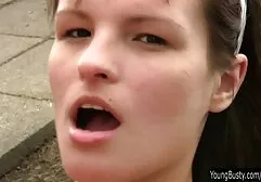 La Latina estaba orgullosa de su amiga y luego se encontró desnuda en un Bar porno clásico alemán
