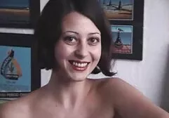 Ama la pobreza y la porno clasico japones chica falsa como un hombre de verdad.