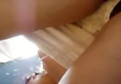 Los hombres maduros llevan a su amante al orgasmo con porno clasico español sexo oral