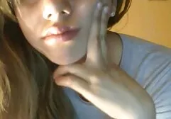 Adolescente % 27 con su culo cum mientras clasicos videos xxx se sienta en su cara